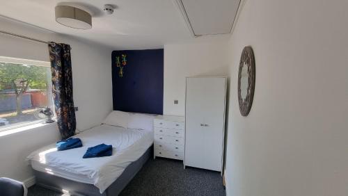 En Suite room with kitchen facilities BnB Hucknall Torkard
