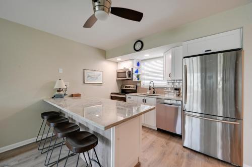 Waterfront Marco Island Condo with Pool and Hot Tub! - image 4