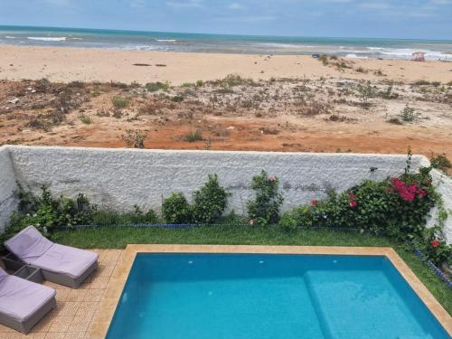 La petite villa avec piscine pieds dans l'eau in Sidi Rahal