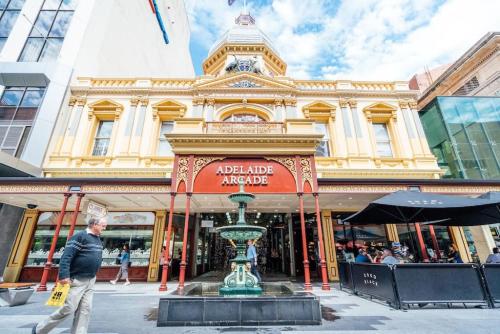 Bliss at Balfours - CBD Escape with Pool & Hot Tub - Tap to explore photos