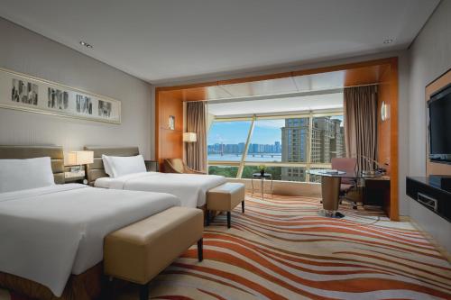 Premium Twin Room with City View