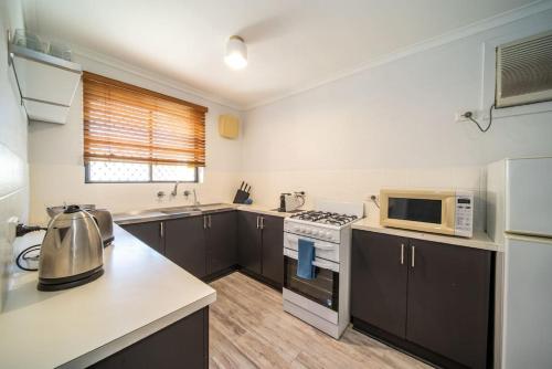 Konyha, Serenity by the Sea Grange in West Lakes