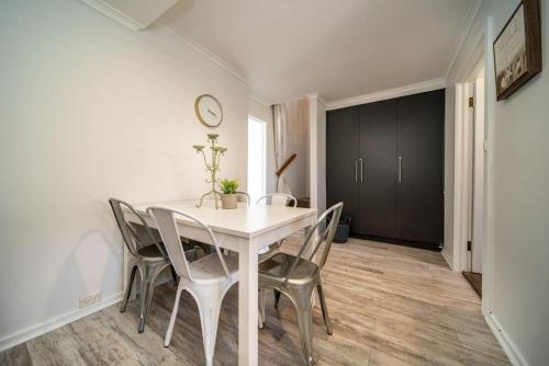 Létesítmények, Serenity by the Sea Grange in West Lakes