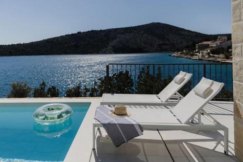 Beachfront Villa Retreat