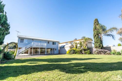 Kilátás, Casa Del Sol - Spacious Beach House with Backyard in Fleurieu Félsziget