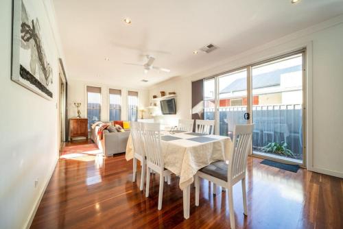 The Arlington - Easy Stay Near Entertainment & Cbd - Adelaide