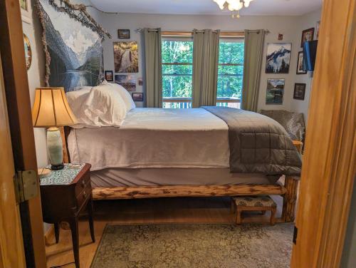 Pond Memories - National Parks Suite - Paddling Included! - Green Lake, ME
