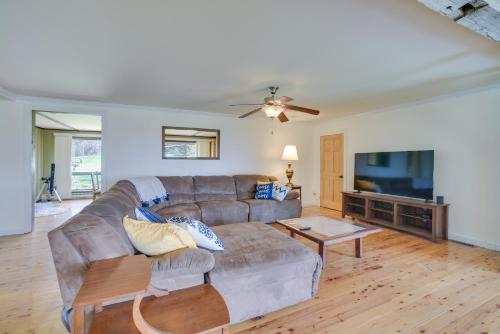 Burlington Flats House Less Than 13 Mi to Cooperstown! in Fly Creek, USA
