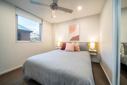 Huttside - Comfortable CBD Stay near Parklands - image 5