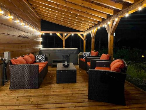 Iekārtas, Chalet Le Crépuscule SPA, BILLARD, FOYER, SENTIERS PRIVES (Chalet Le Crepuscule SPA, BILLARD, FOYER, SENTIERS PRIVES) in Chertsey (QC)