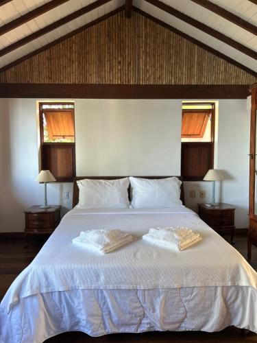 2 bedrooms, 4 beds