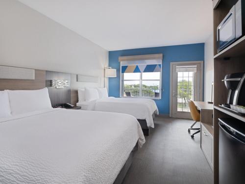 Holiday Inn Express & Suites Lakeland North I-4 by IHG in Lakeland, USA