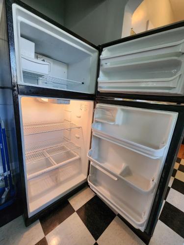 ห้องครัว, Cozy Vintage Bungalow @Mills50 District in ออร์แลนโด้ อีสต์