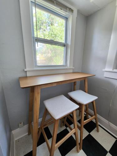 บริการและสิ่งอำนวยความสะดวก, Cozy Vintage Bungalow @Mills50 District in ออร์แลนโด้ อีสต์