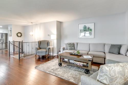 Dock and Hot Tub Lakefront Camdenton Haven! Dock and Hot Tub Lakefront Camdenton Haven!