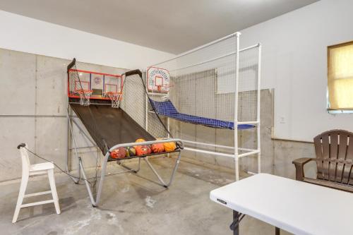 Dock and Hot Tub Lakefront Camdenton Haven! Dock and Hot Tub Lakefront Camdenton Haven!