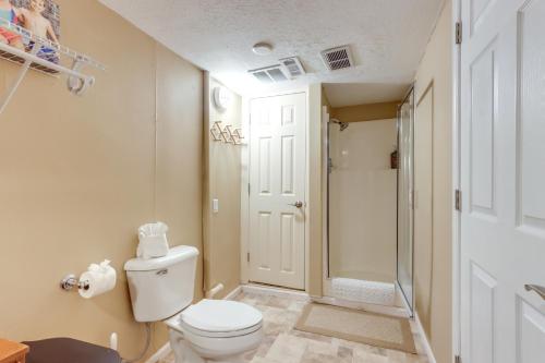 Dock and Hot Tub Lakefront Camdenton Haven! Dock and Hot Tub Lakefront Camdenton Haven!