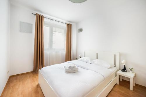 KEN 54 2-Bedroom Apartment by BookingHost, Varsovie
