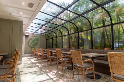 餐廳, HOTEL ALTAMIRA SUITES in 商業區