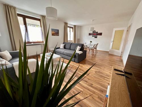 Guestroom, Kartels First Apart in Kierspe