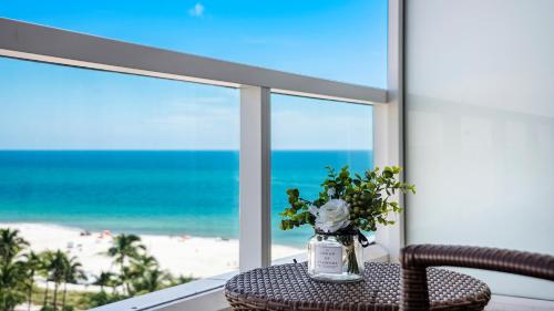 Fontainebleau Ocean View Private Studio -1004