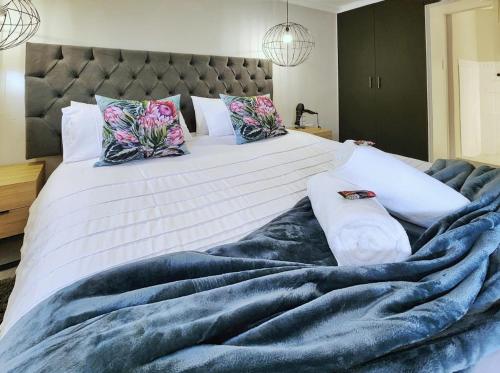 10 on Gillian Self-catering Apartments - NOT AFFECTED BY LOADSHEDDING