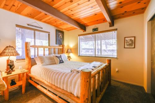 Furnished Deck High Sierra Cabin in Twain Harte! Furnished Deck High Sierra Cabin in Twain Harte!