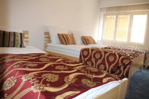 B&B Berr - image 10