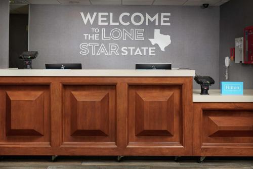 Hampton Inn Beaumont - image 12