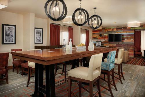 Hampton Inn Beaumont - main image