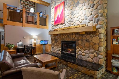 Black Beach Inn by GrandStay in Silver Bay, USA