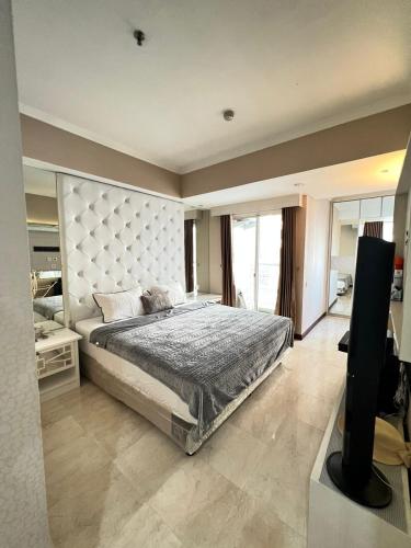 Vast & Luxury 1BR West Jakarta