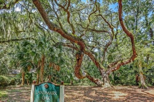 Fairway Oaks Villa Condo