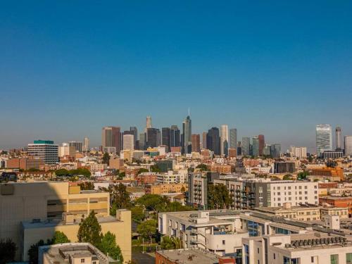 High Rise 1 Bd Apt in Koreatown/Downtown Free Parking in Los Angeles, USA