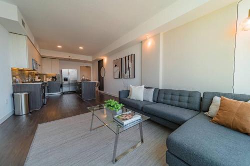 High Rise 1 Bd Apt in Koreatown/Downtown Free Parking in Los Angeles, USA