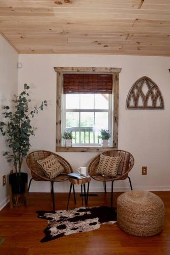 Private 5 bedroom cabin in country setting. in Sevierville, USA