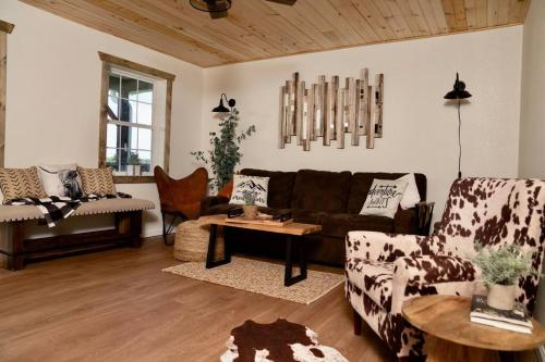 Private 5 bedroom cabin in country setting. in Sevierville, USA