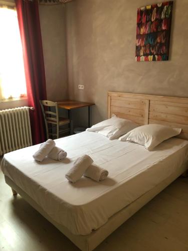 2 double beds