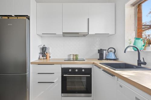 Létesítmények, Golden Sands in Henley Beach