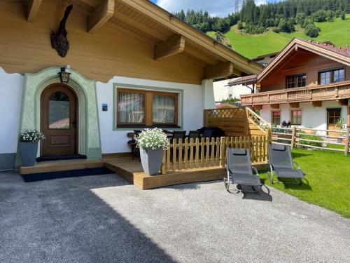 المنظر الخارجي, Anja's Schonblick - Bed & Breakfast in جيرلوس