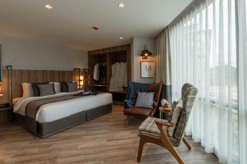 room detail thumbnail 1