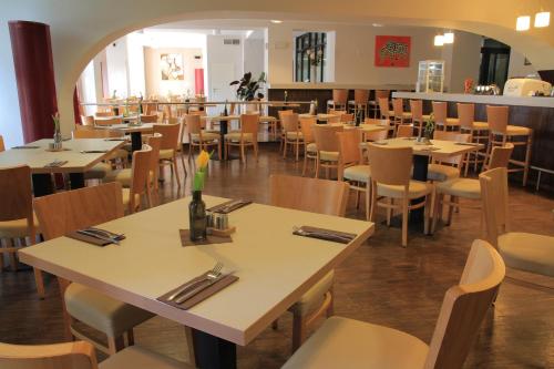 Akcent hotel - image 10