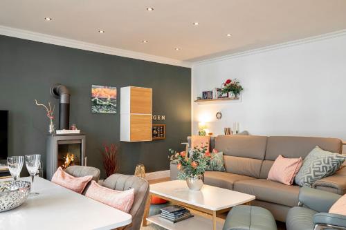 One-Bedroom Apartment with Balcony