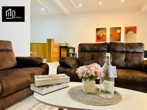 2-Stry 4BR Beside Jonker Street Taman Kota Laksamana 11 by Myplace 2-Stry 4BR Beside Jonker Street Taman Kota Laksamana 11 by Myplace