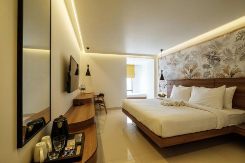 Double Room image 10