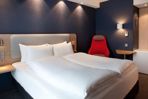 Holiday Inn Express Munich - Olympiapark an IHG Hotel - main image