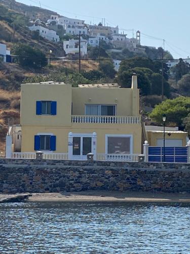 The Condo Palace in Agia Marina