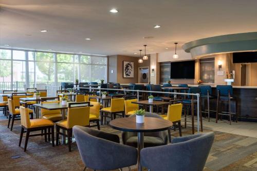 Cambria Hotel Noblesville Indianapolis - image 12