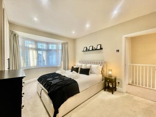 Luxury Essex Home - Hornchurch - Free Parking - Quick Access to London - Sleeps 6 - Hornchurch
