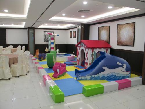 kinderspeeltuin, Badiah Hotel near Brunei Arts & Handicraft Centre